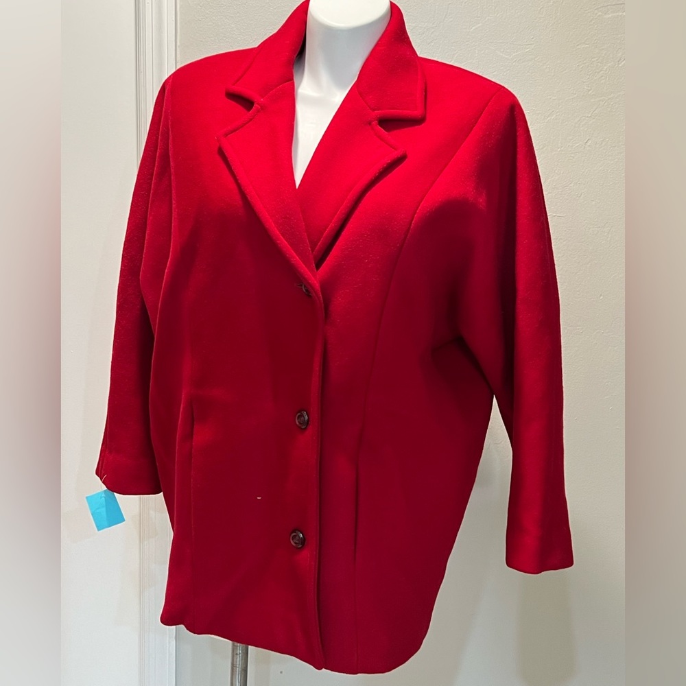 Size Large Red Wool Coal - Beautiful like new condition, Calvin Klein New York
